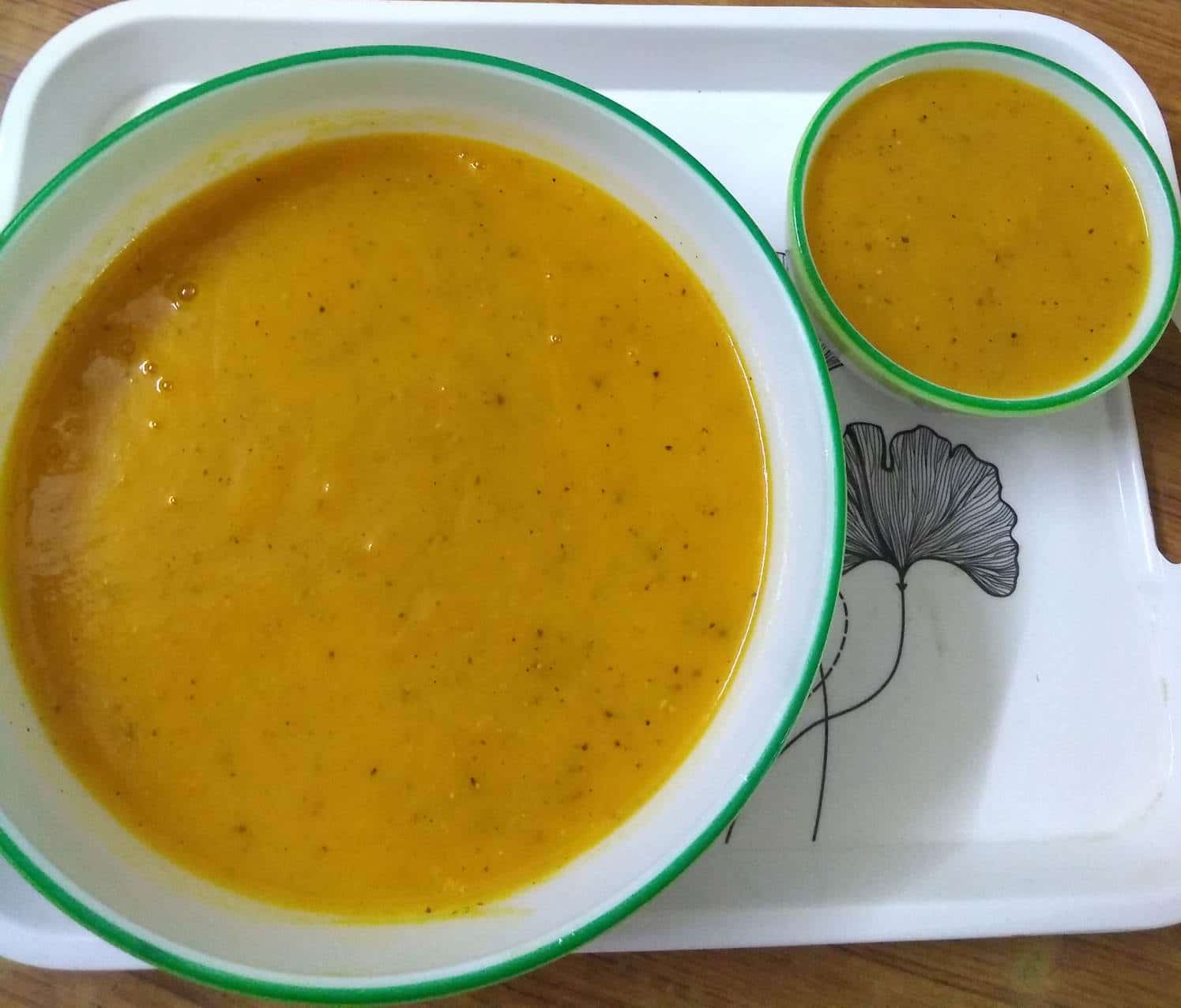 Carrot soup | carrot ginger soup | Mild veg soup - sangskitchen