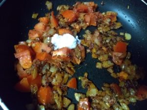 mushroom masala-tomato and salt