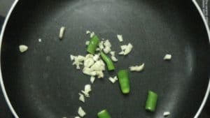 Keerai masiyal - garlic,greenchilli