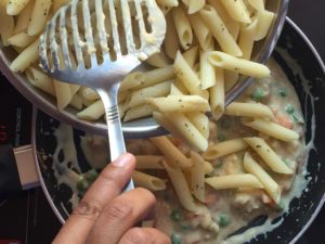 White sauce pasta -add pasta