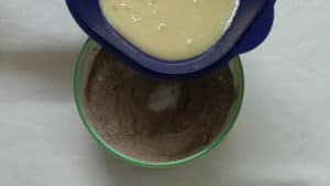 Chocolate cupcakes -egg mixture