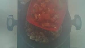Vendhaya kuzhambu-tomato