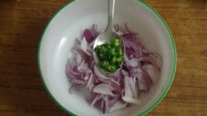 Onion pakora -chillies