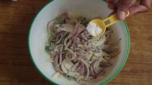 Onion pakora -salt