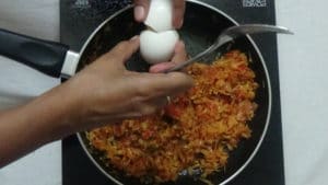 Cabbage egg masala -add eggs