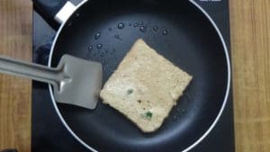 Bread omelette -flip