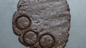 Chocolate cookies -make shapes