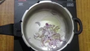 Simple veg pulao -onion