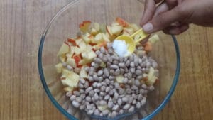 Peanut vegetable salad -salt