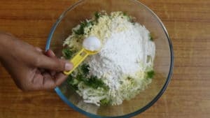 Cabbage pakoda -salt