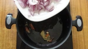 Prawn biryani -onions
