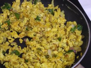 Egg poriyal -leaving the pan