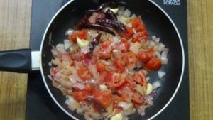 Onion tomato chutney -grind
