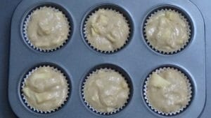 Apple cupcake -fill with batter