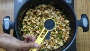 Schezwan chicken fried rice -soya sauce