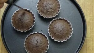 Chocolate moist cupcake -loosen