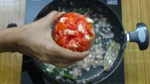 Andhra kodi kura -tomato