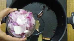 Chicken salna - onion
