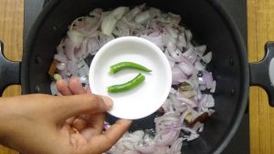 Chicken salna - green chilli