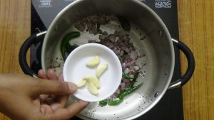 Cabbage kootu -garlic
