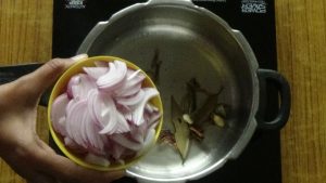 Mutton biryani -onion