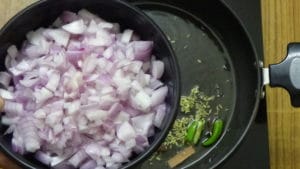 Kaadai gravy -onion