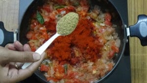 Kaadai gravy -coriander powder