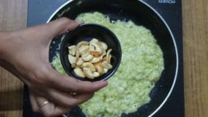 Lauki halwa -add cashews