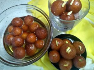 Gulab jamun-garnish