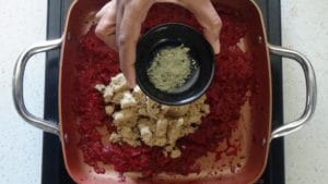 beetroot halwa - add cardamom powder
