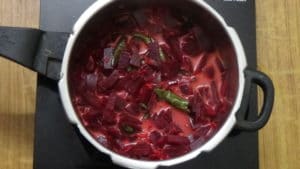 Beetroot curry -ready