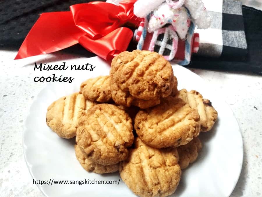 Mixed nuts cookies Mixed nuts cookies