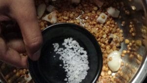 Paruppu thogayal -salt