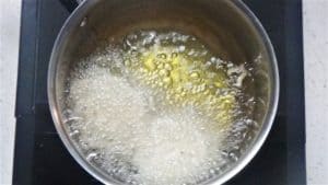 Urad fritter - fry in hot oil